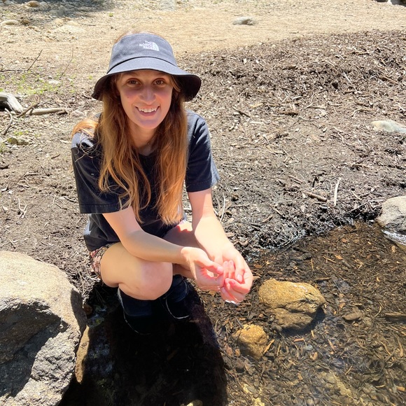 Meet your Posher, Katie - Picture 5 of 7